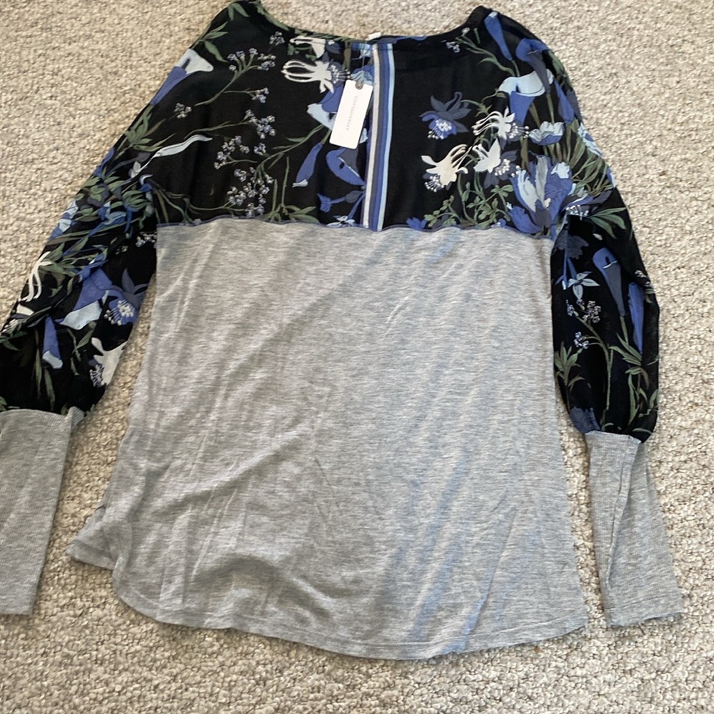 Anthropologie top sheer sleeves /jersey size Medium - Picture 10 of 10